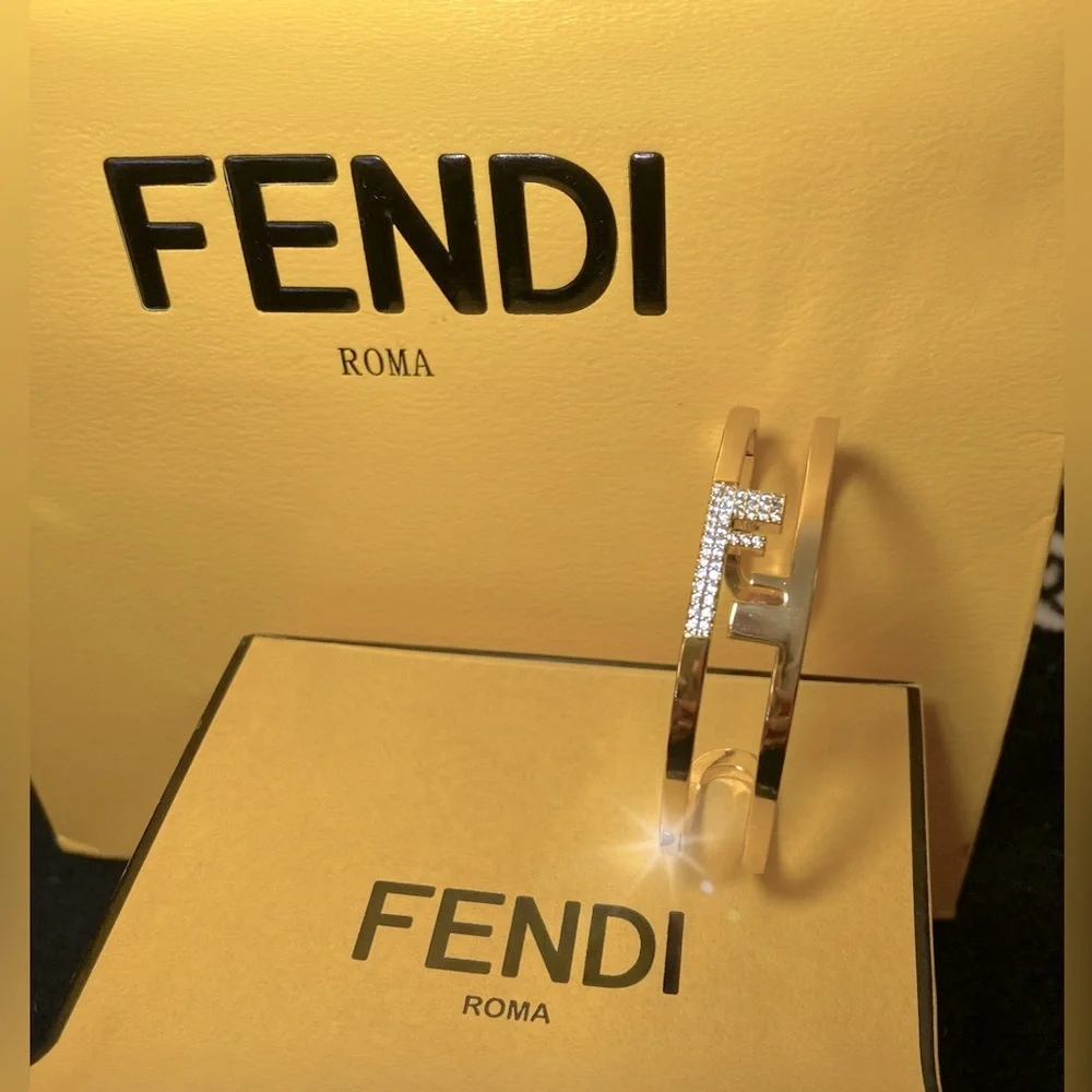Authentic FENDI O'Lock Women's Gold Metal Cuff Bracelet - Picture 7 of 12